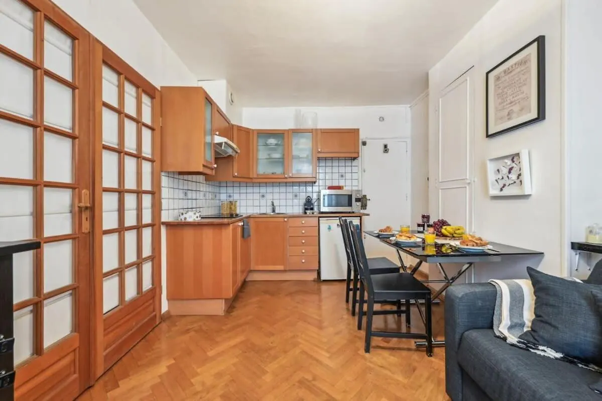 1br Des Invalides Cozy * Parijs