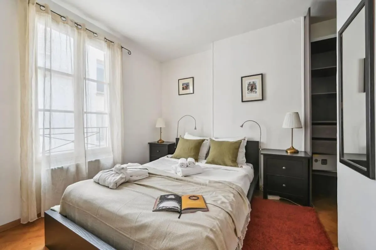1br Des Invalides Cozy * Párizs